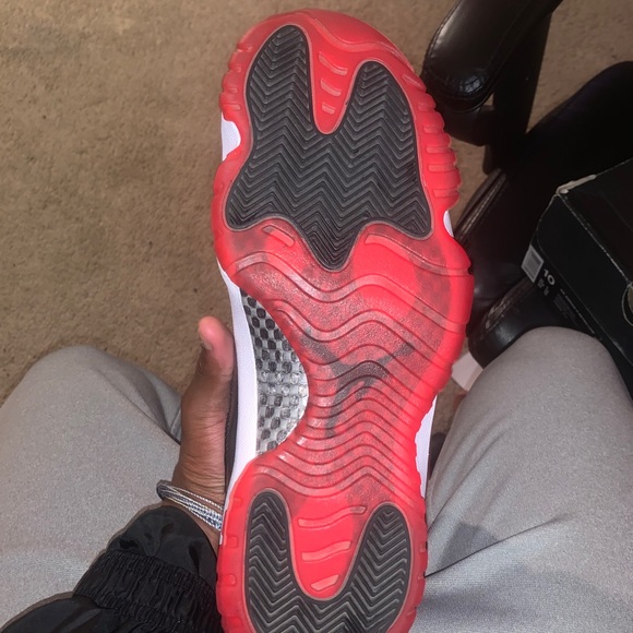 Air Jordan 11 retro low Bred - Picture 4 of 7